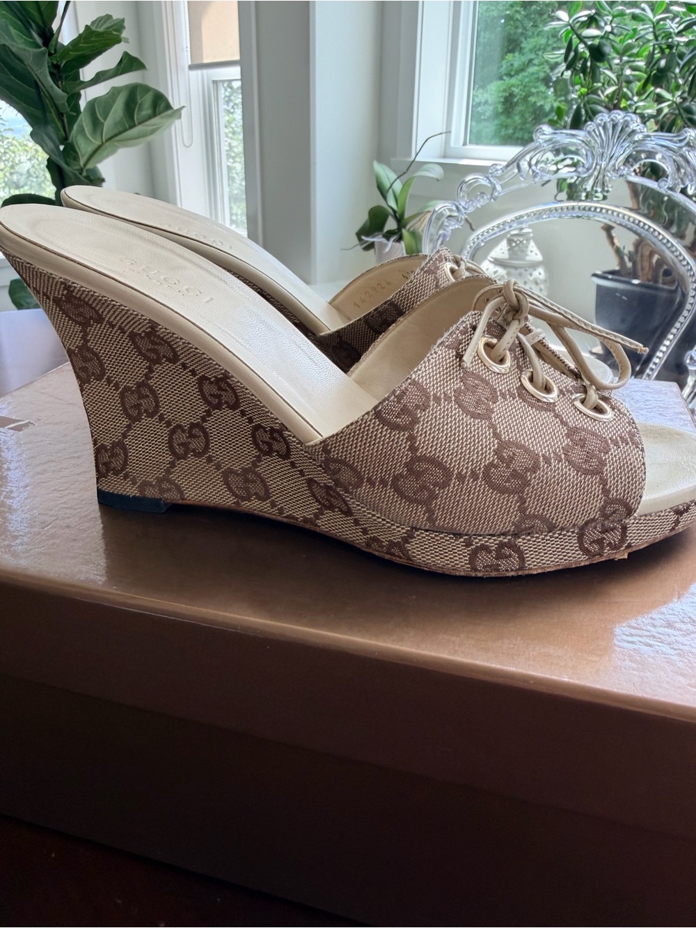 Vintage Gucci GG Canvas Lace up Wedge Mule Size 6B